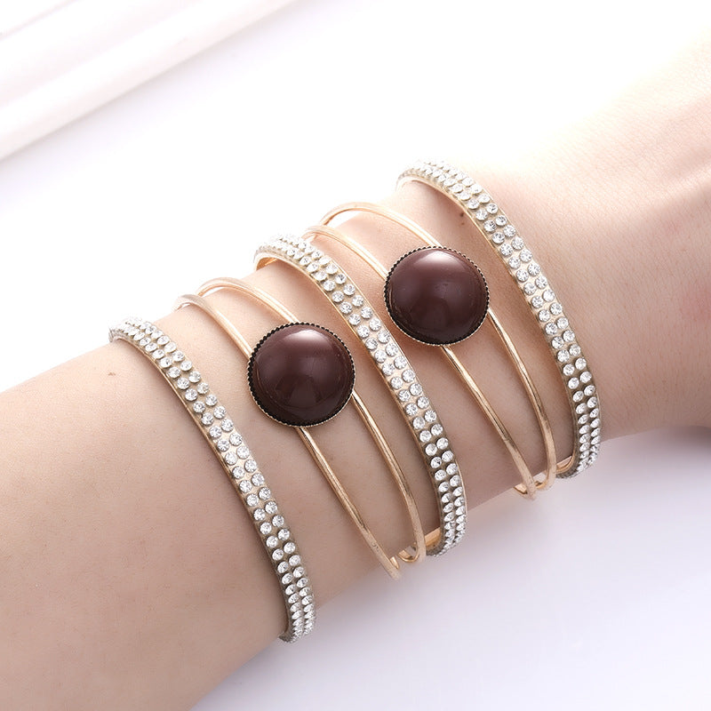 Exaggerated metal jewelry bracelet