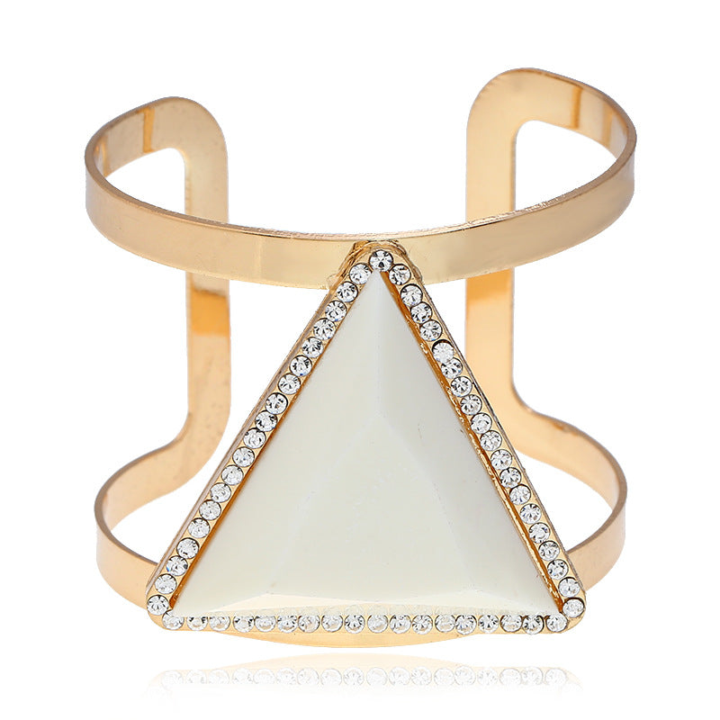 Exaggerated metal jewelry bracelet